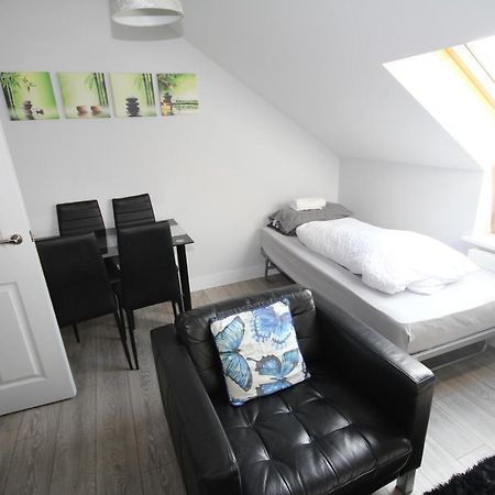 Holden Court Apartments - Apt 6 West Drayton  Εξωτερικό φωτογραφία