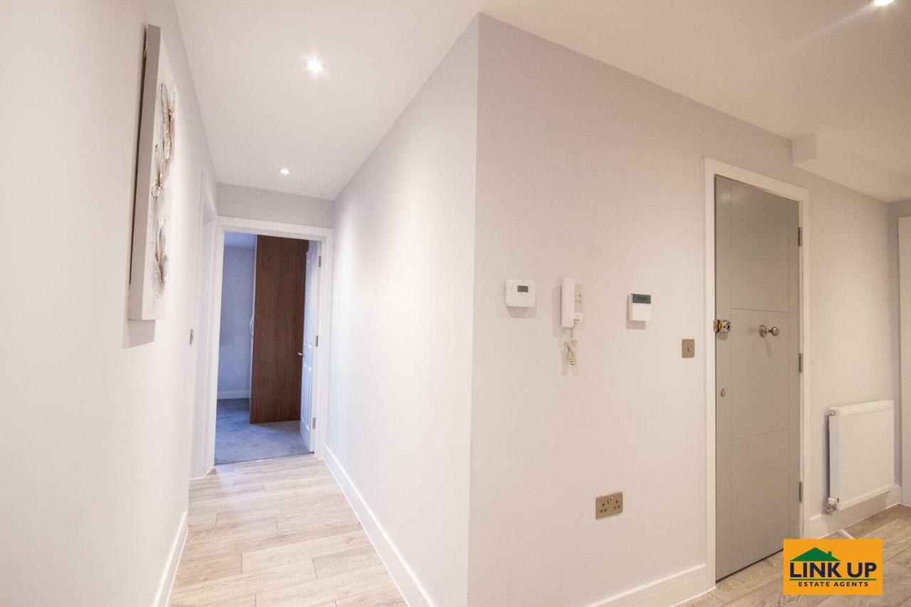 Holden Court Apartments - Apt 6 West Drayton  Εξωτερικό φωτογραφία